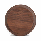 Detalle de la madera de nogal del soporte.