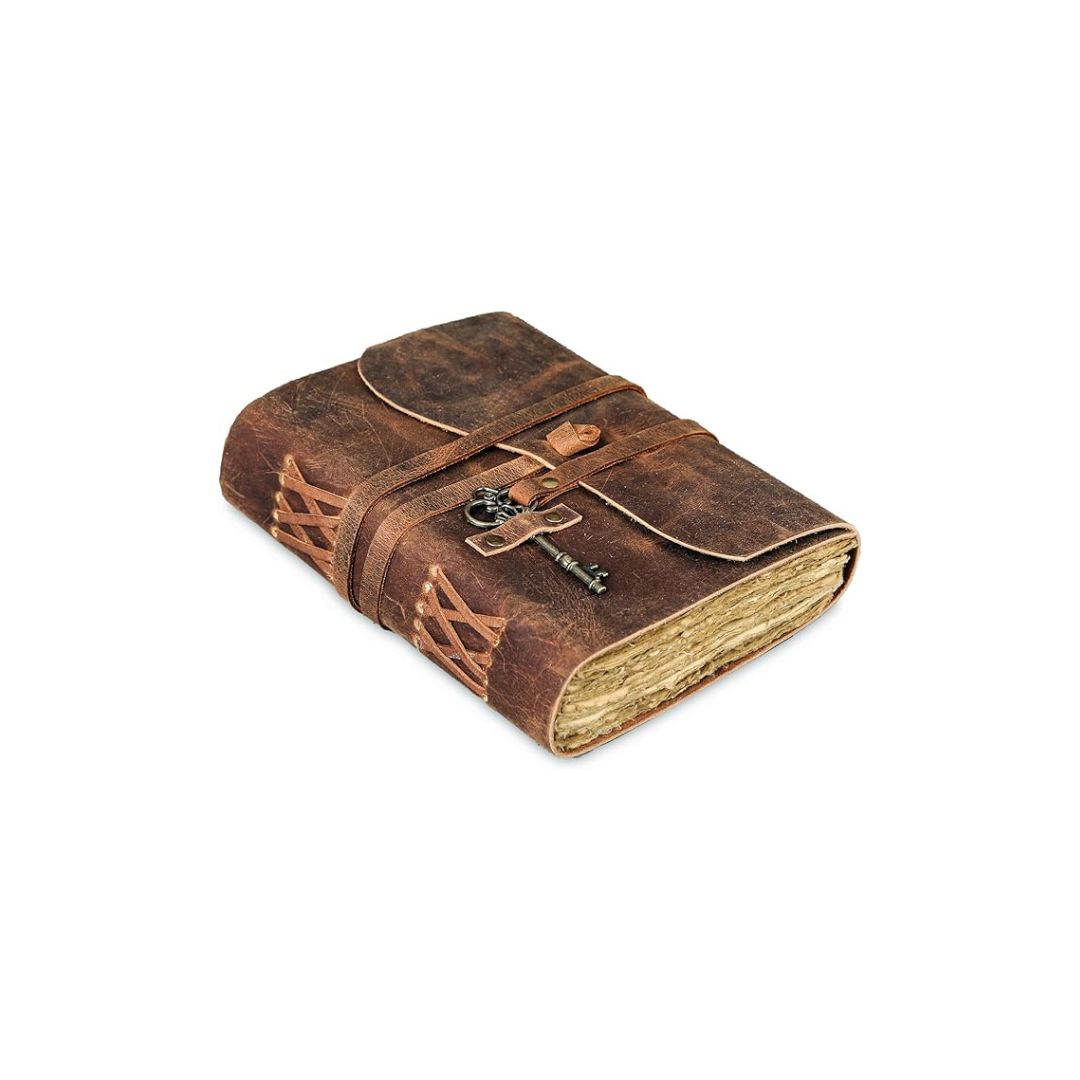 Cuaderno de cuero vintage con llave decorativa – diario artesanal compacto con cierre