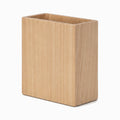 Portapapeles de madera de fresno claro con acabado mate, forma rectangular.