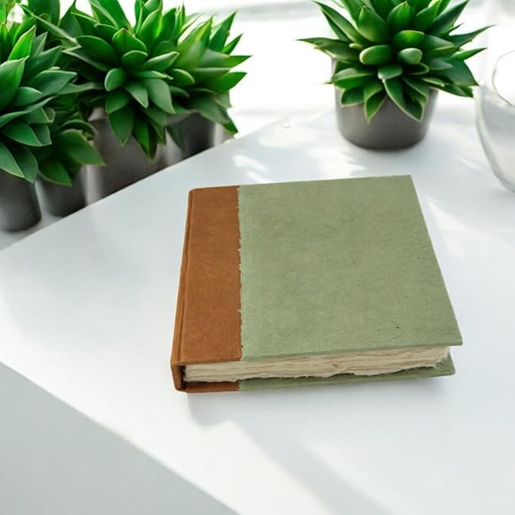 Cuaderno artesanal de meditación estilo Namaste con papel Lokta – diario de escritura natural