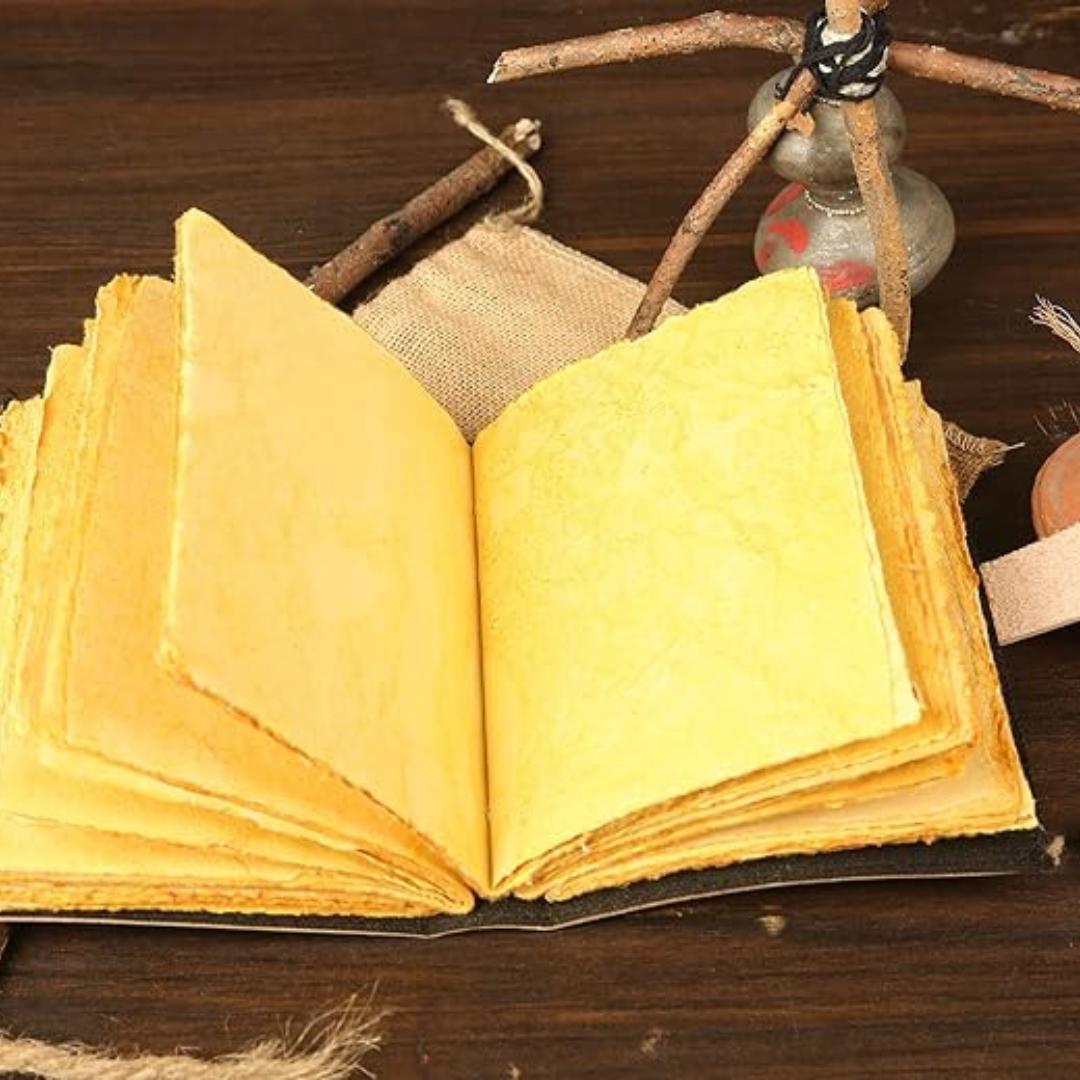 Cuaderno místico de cuero con grabado de gato – diario artesanal vintage de escritura