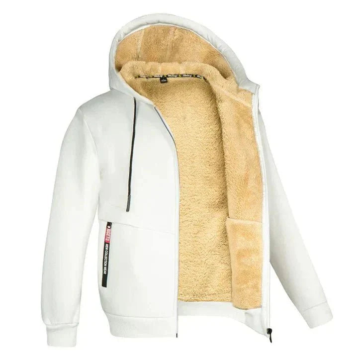 Chaqueta TOMMY en color marrón mostrando el ajuste regular