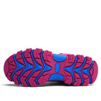 Detalle del sistema de cordones de ajuste rápido en botas de montaña ORNISHOP para mujer