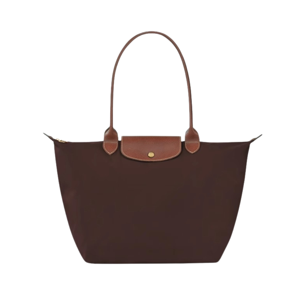Bolso Longchanp Le Pliage plegado, mostrando su diseño compacto
