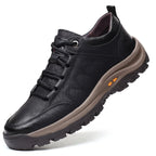 Botas ortopédicas de piel auténtica para hombre en color negro, vista frontal