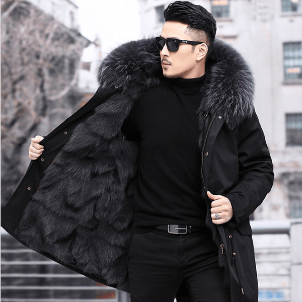 Detalle del cuello de pelo sintético de la parka Olivier para hombre