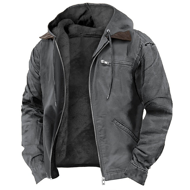 Chaqueta Atlas mostrando el ajuste y la silueta vintage para hombre.