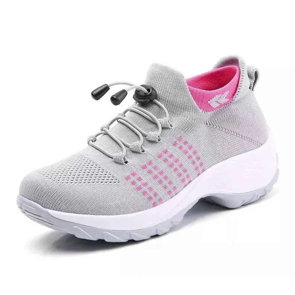 Detalle del diseño sin costuras internas de las zapatillas ortopédicas Orthofit.