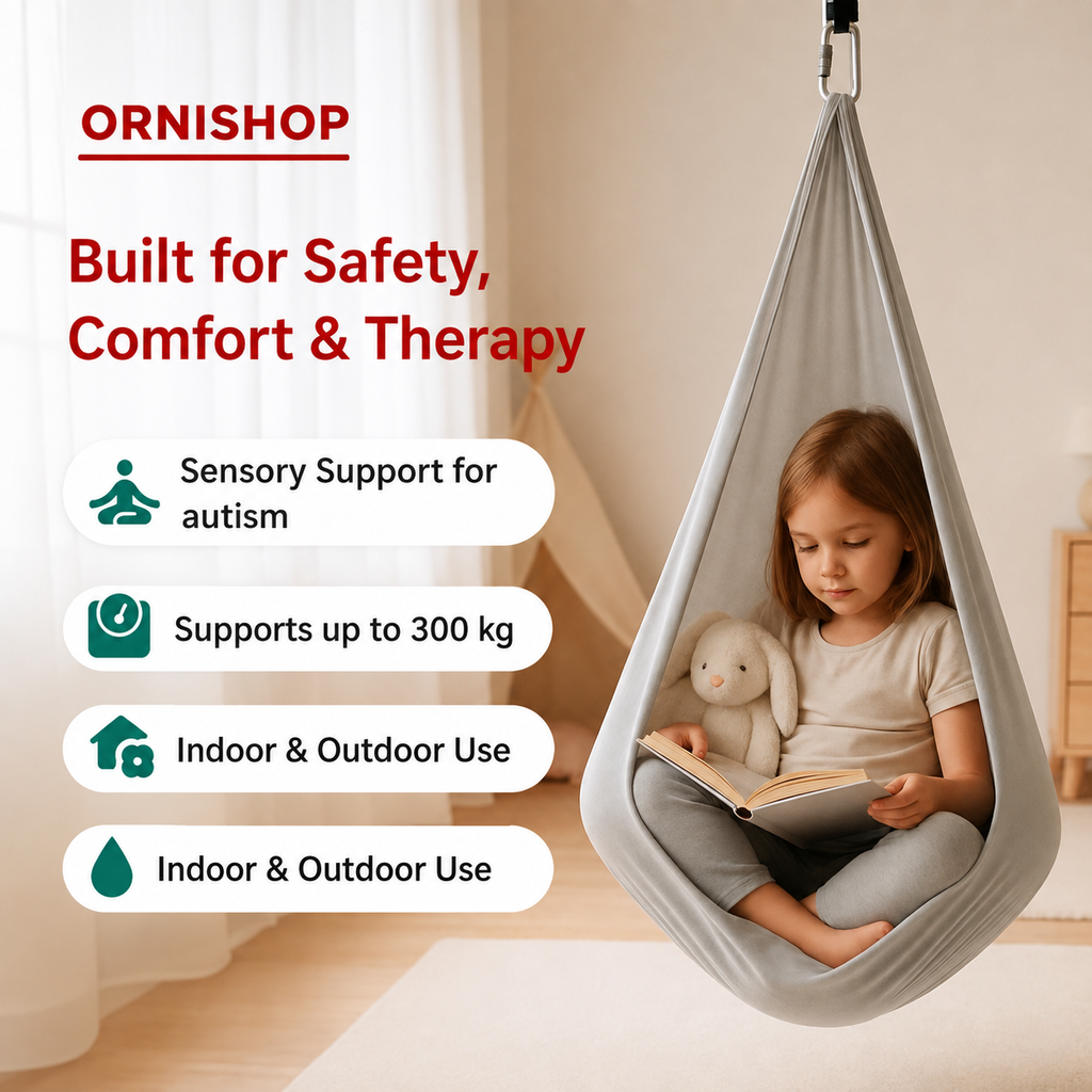 Niño balanceándose en columpio sensorial interior para desarrollo motor