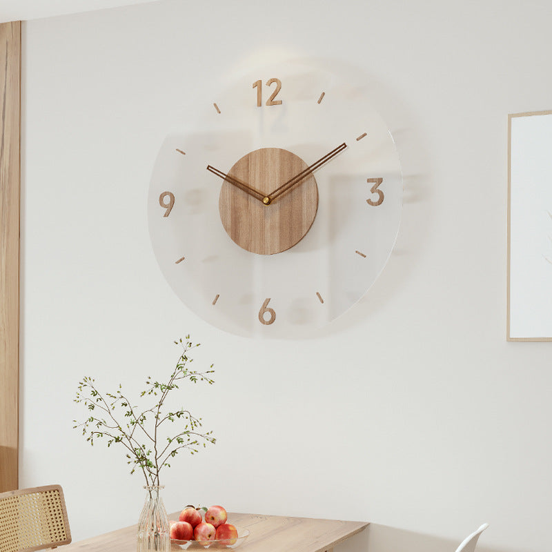 Vista frontal del reloj de pared nórdico en madera con acabados disponibles