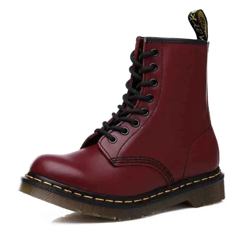 Acabados sofisticados de los botines Martin británicos de lujo ORNISHOP