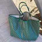 Bolso grande de mujer en color negro con materiales premium