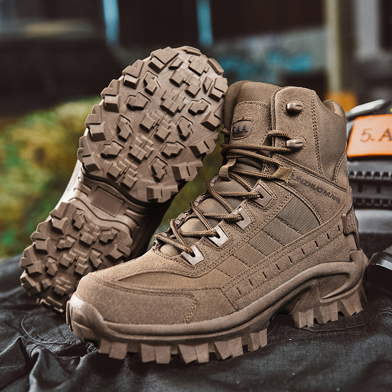 Botas tácticas en color amarillo, vista completa mostrando el diseño ergonómico