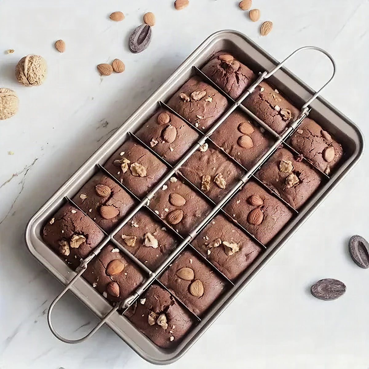 Molde para brownies antiadherente con 18 divisores de aluminio