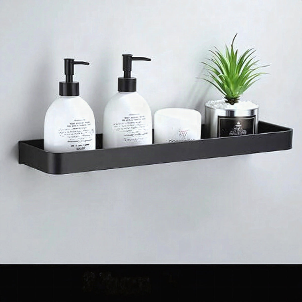 Estante de pared metálico para baño con diseño moderno