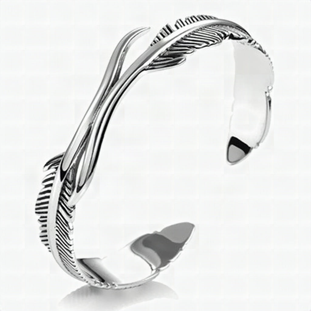 Pulsera ajustable con plumas de plata y diseño elegante