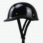 Casco de moto minimalista clásico