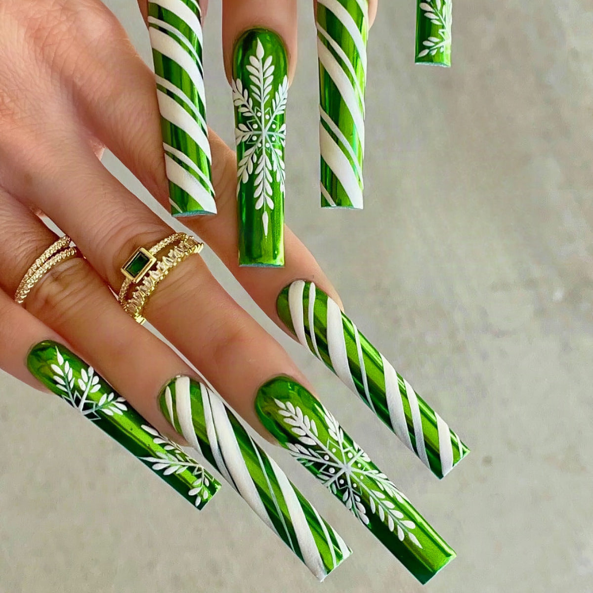 Set de diseño de uñas navideñas