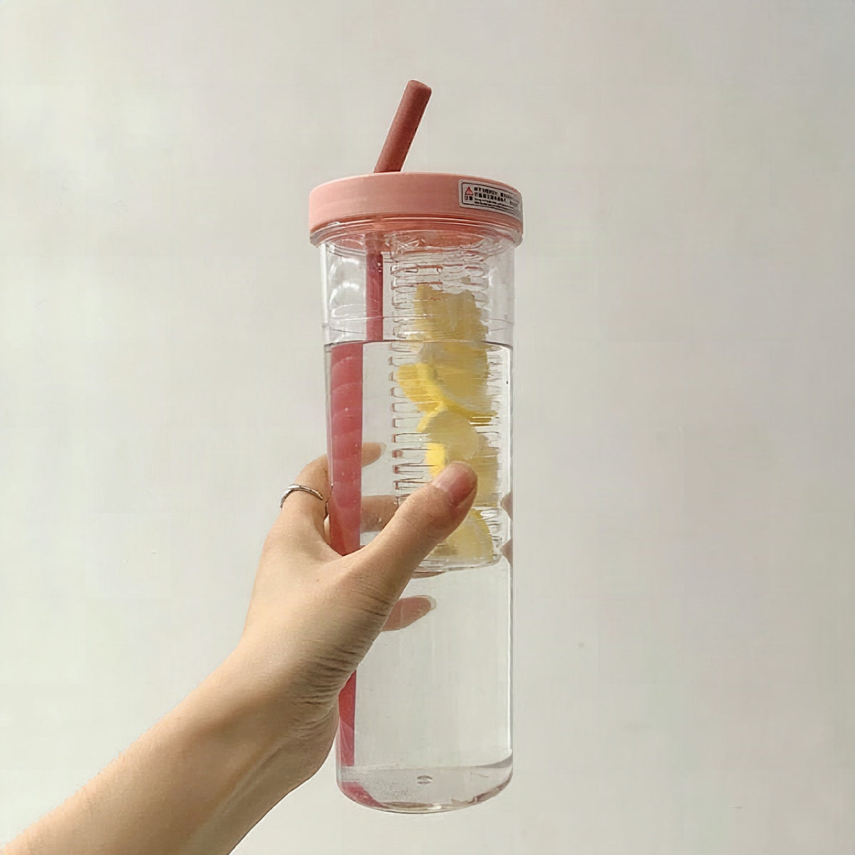 Botella de agua grande con filtro y pajita