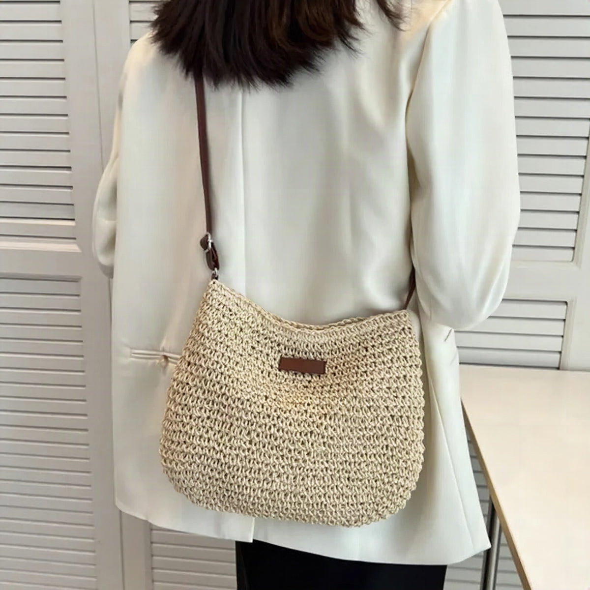 Bolso de mano Isabelle – Diseño minimalista y tamaño práctico