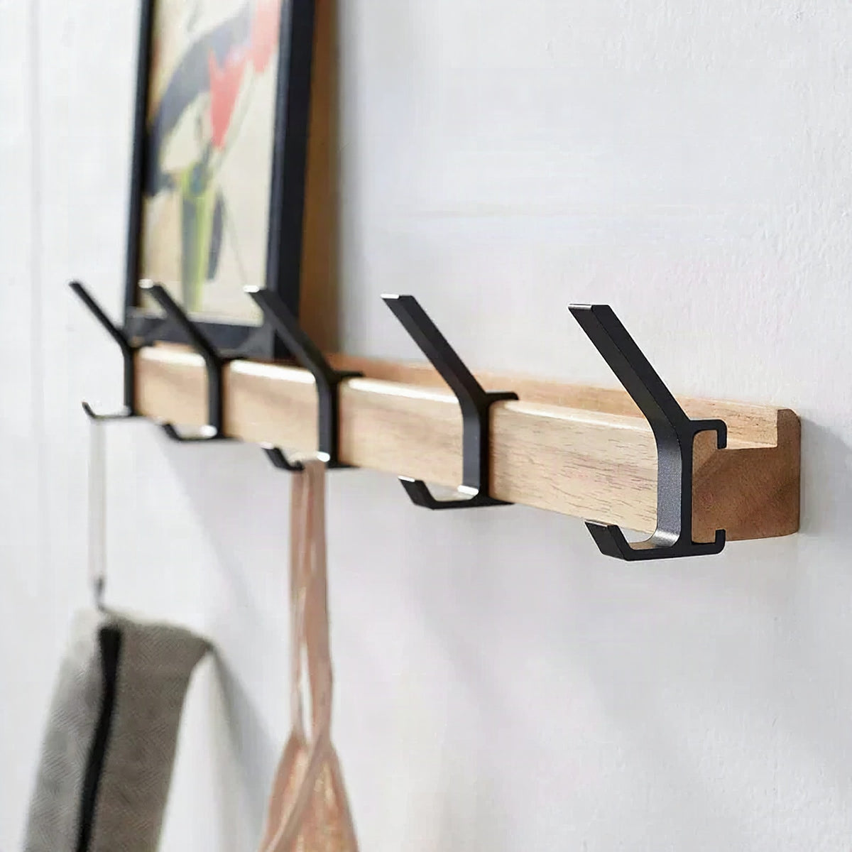 Perchero de pared con ganchos dobles de madera de caucho nórdica y aluminio