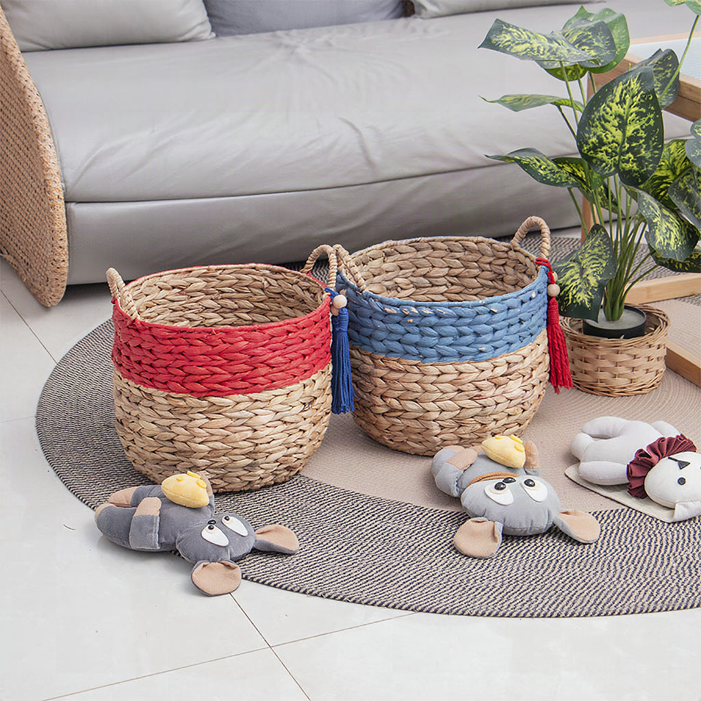 Cesta con cordón y borla decorativa