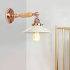 Aplique de pared industrial con pantalla cónica de cristal opalino oro rosa