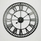 Reloj de pared vintage con engranajes visibles