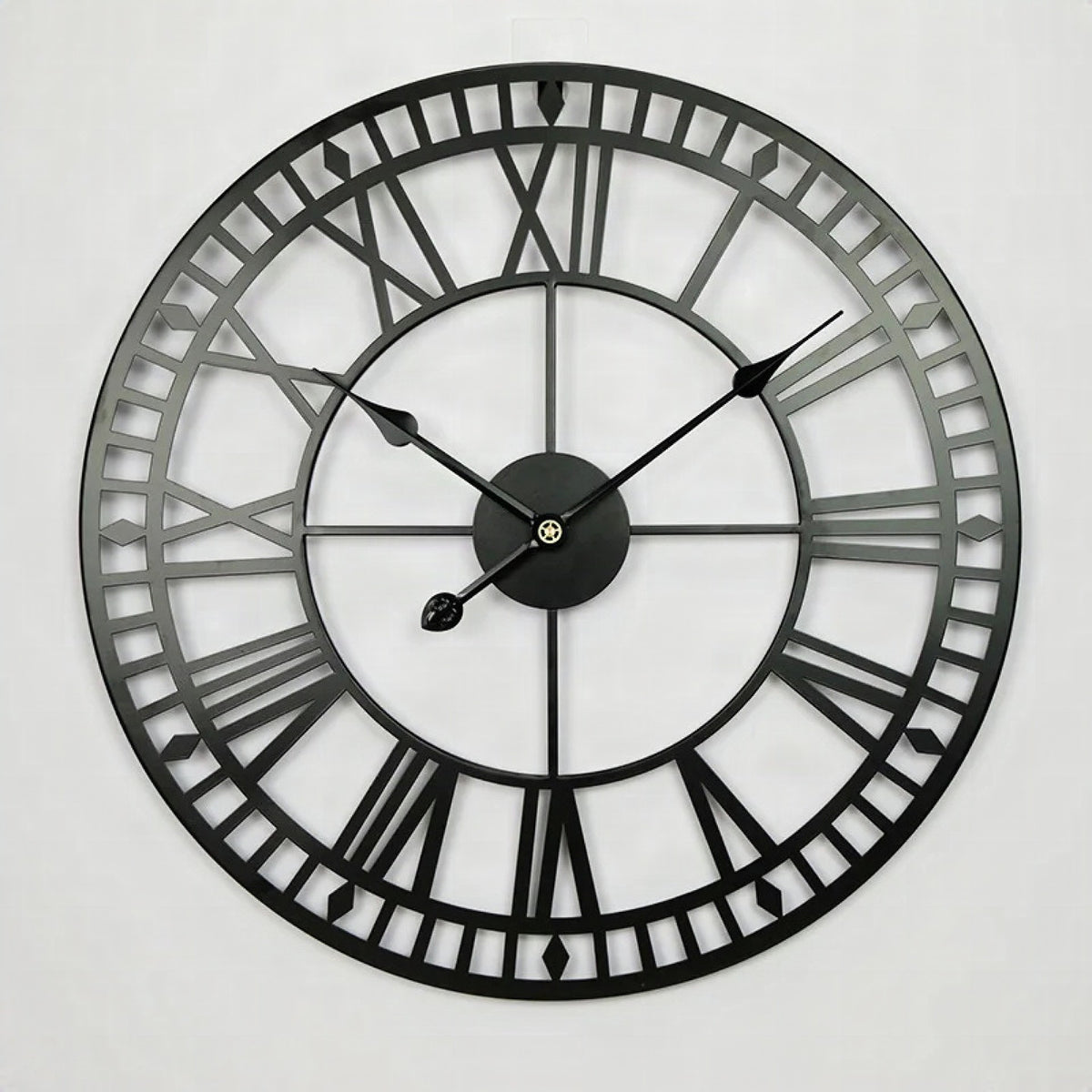 Reloj de pared vintage con engranajes visibles