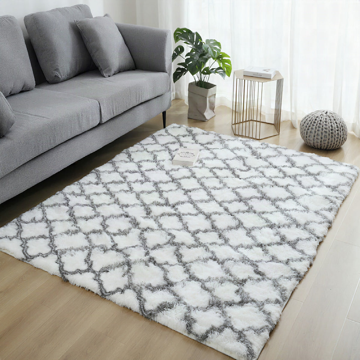 Alfombra de pelo largo con diseño geométrico
