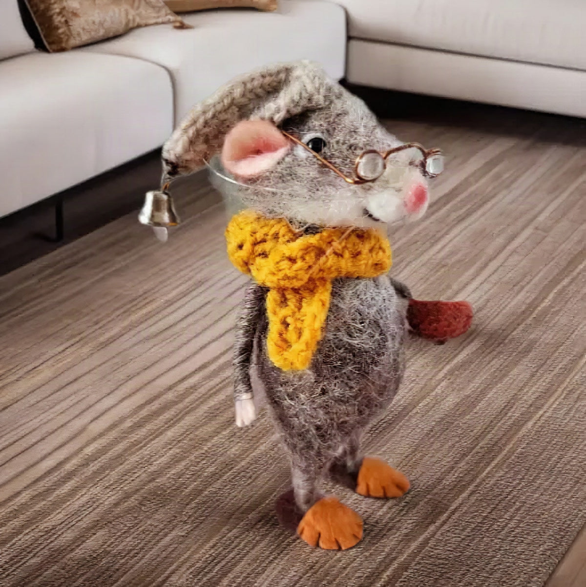 Ratoncito de fieltro hecho a mano – Un toque de magia para tu hogar