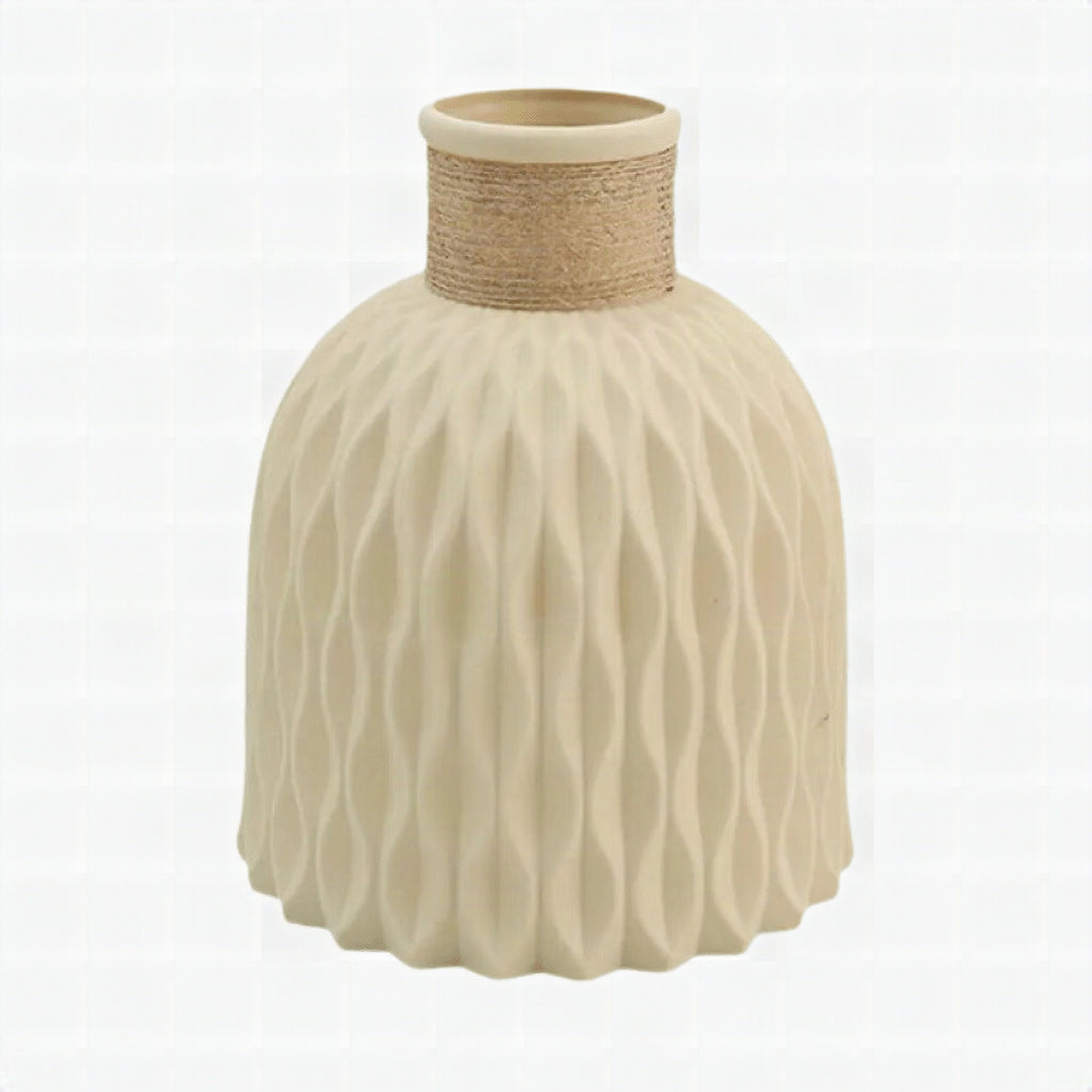 Macetero con textura trenzada para decoración de interiores