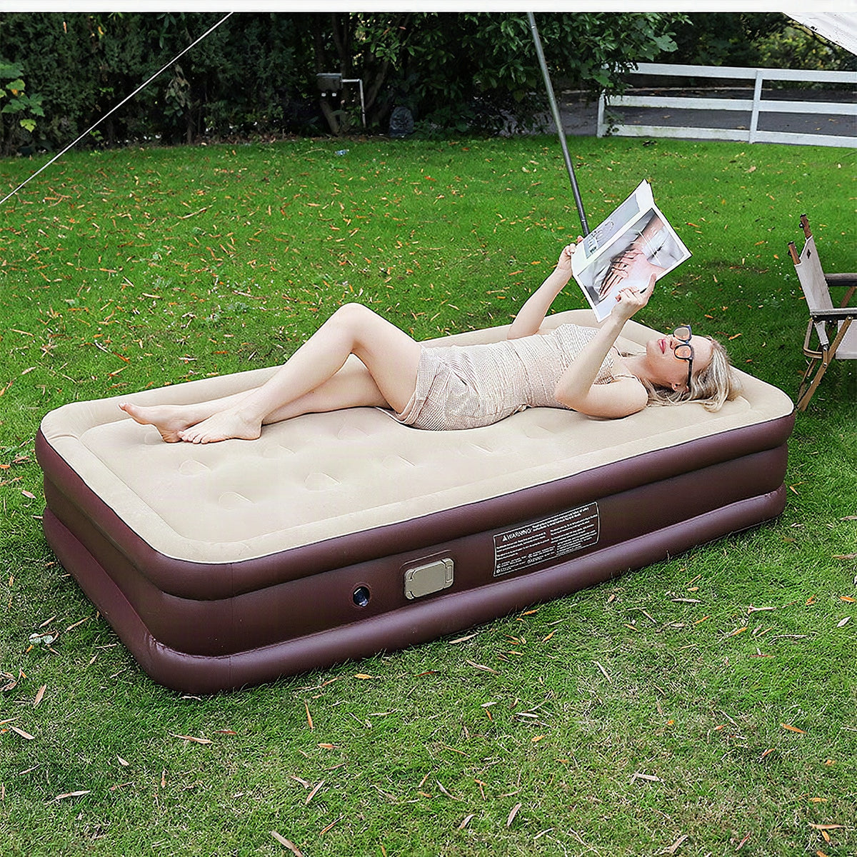 Colchón hinchable automático con reposacabezas integrado para mujer