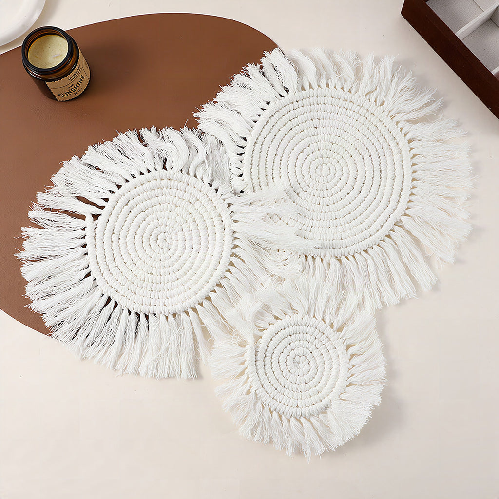 Mesa decorativa de macramé