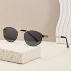Gafas de moda con elegante forma ovalada