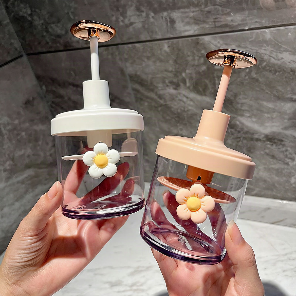 Vaso decorativo con diseño de flor