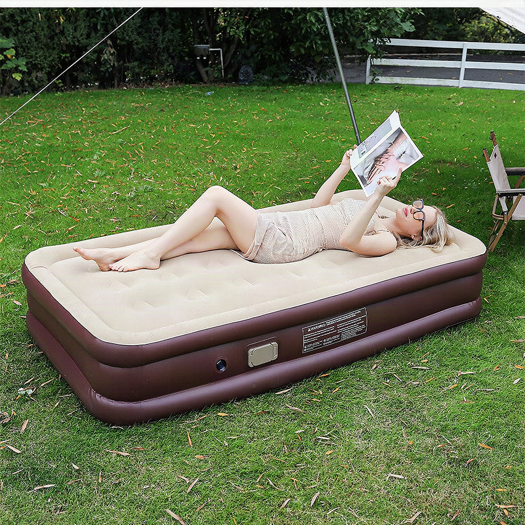 Colchón hinchable automático con reposacabezas integrado para mujer