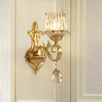 Aplique de pared con flor de cristal transparente y brazo tallado dorado contemporáneo