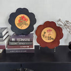 Marco decorativo artístico con forma de flor