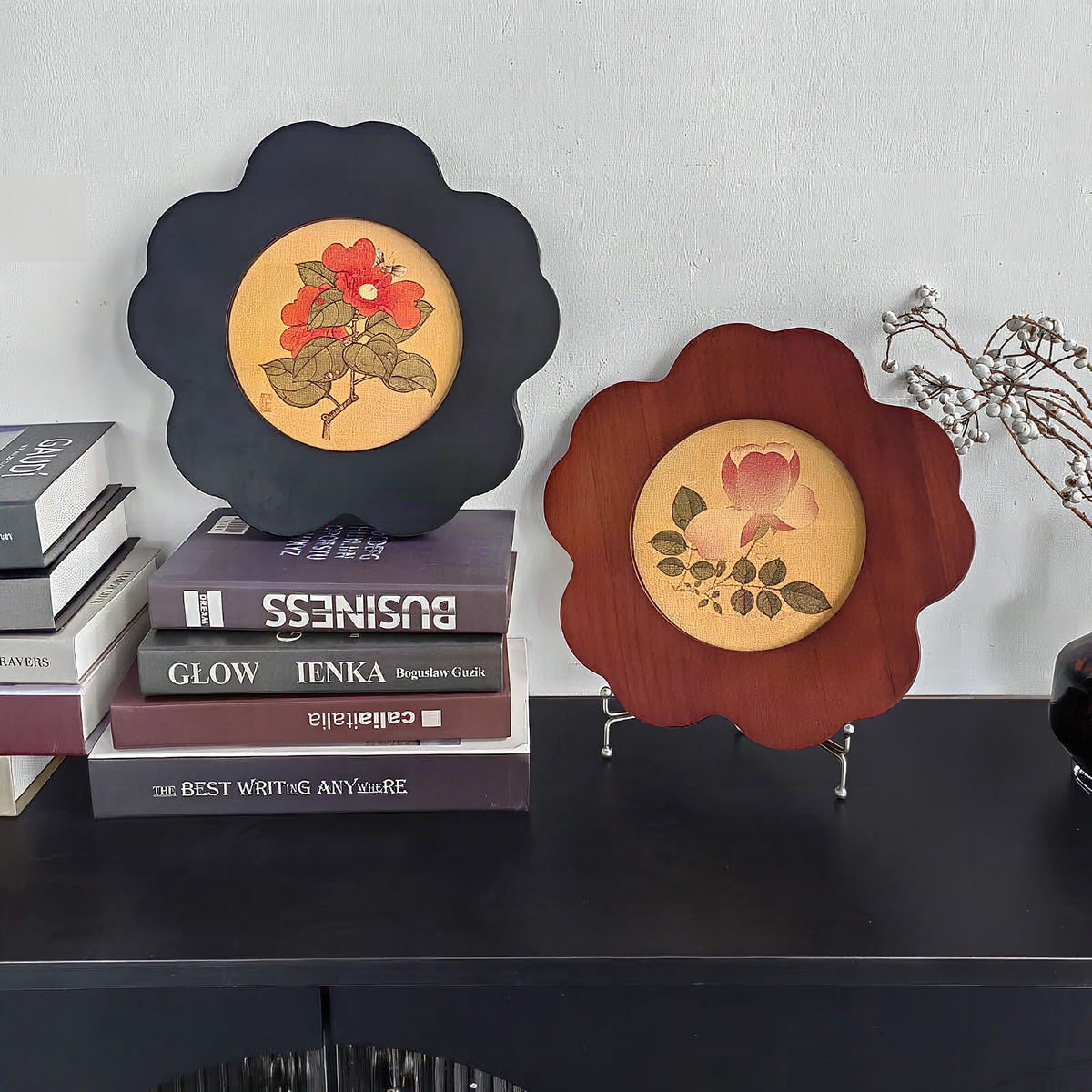 Marco decorativo artístico con forma de flor