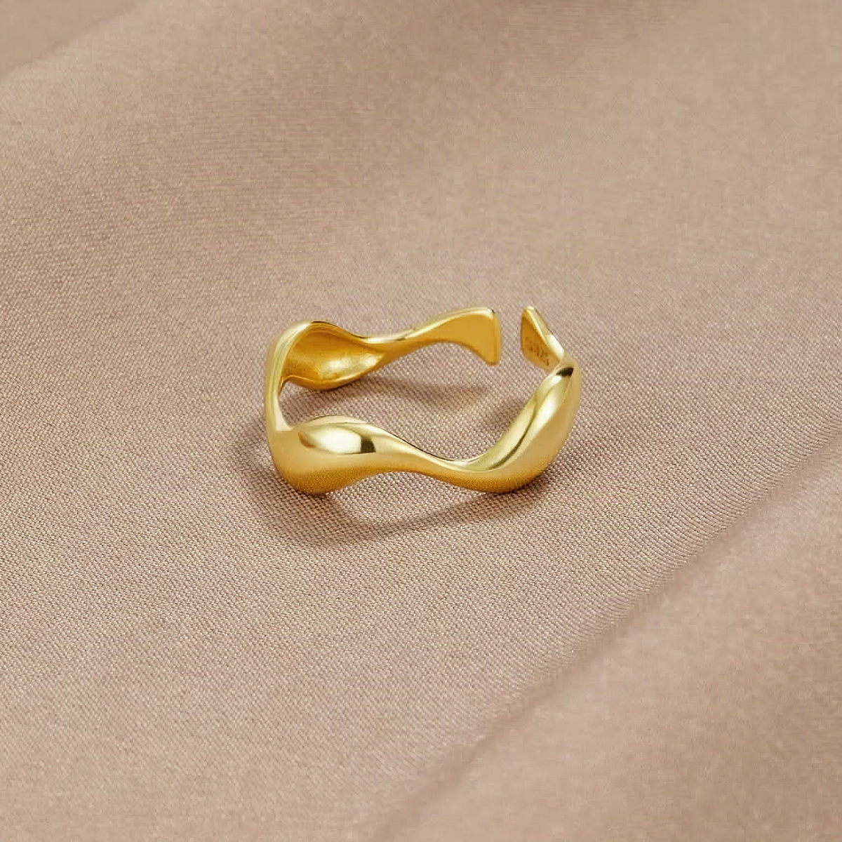 Anillo ajustable de plata con diseño oceánico