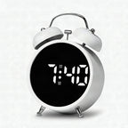 Reloj despertador digital con pantalla grande y función de alarma