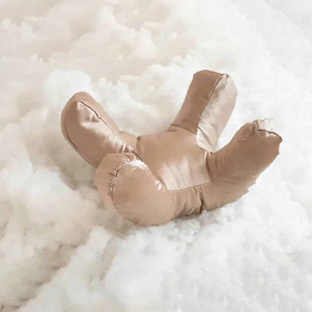 Almohada antiarrugas con funda de satén para un sueño reparador