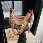 Bolso de hombro artesanal de material sostenible