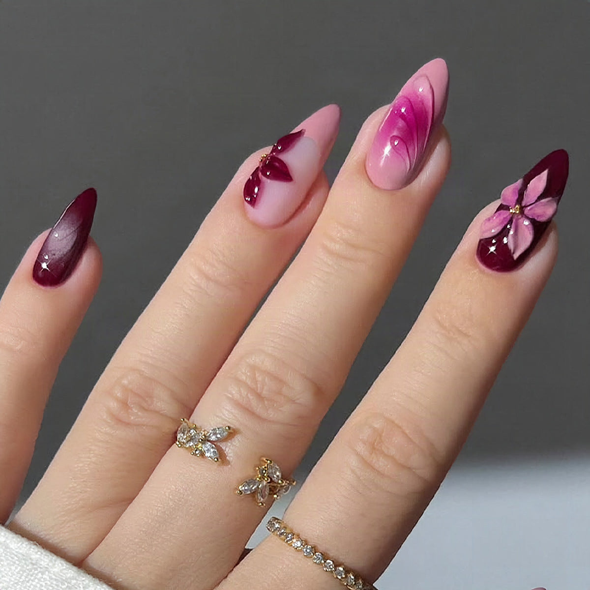 Set de uñas postizas decoradas