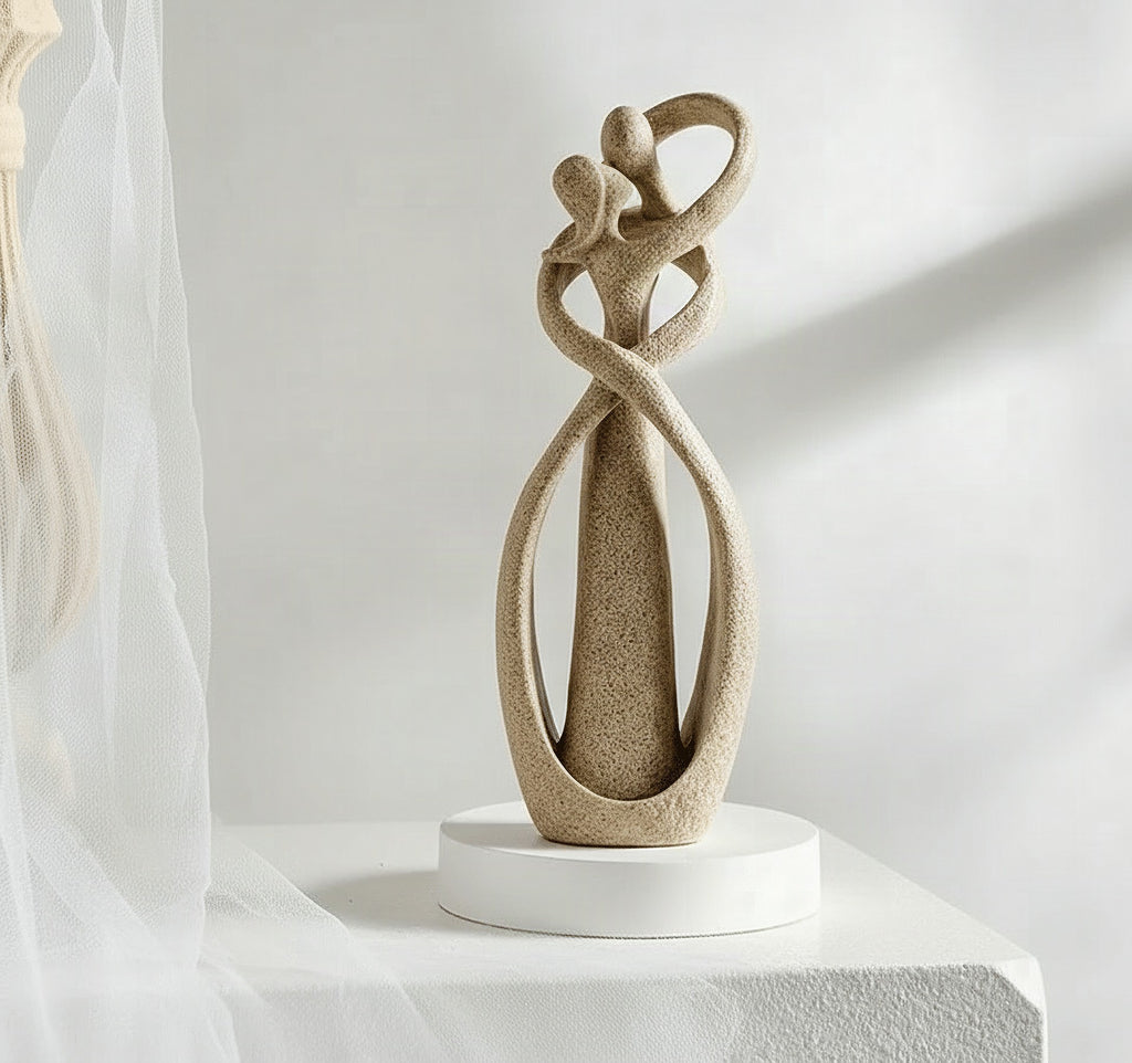 Escultura decorativa Armonia Embrace – Obra de arte que simboliza amor y conexión