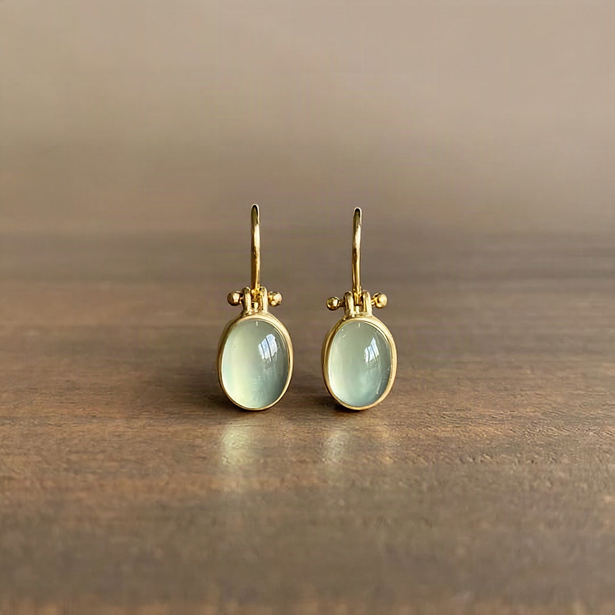 Pendientes vintage con piedra lunar verde Elina