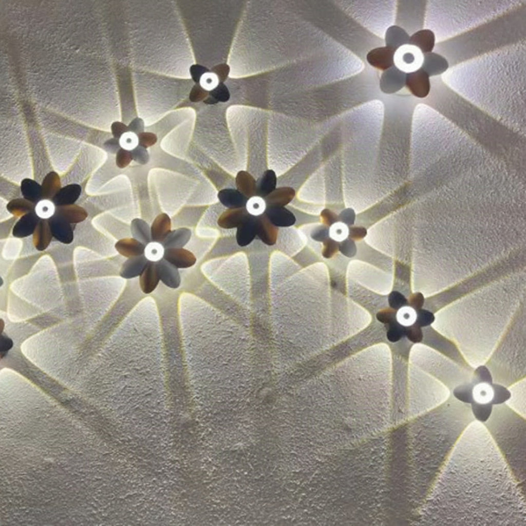 Lámpara de jardín LED en forma de flor con diseño elegante