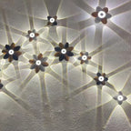 Lámpara de jardín LED en forma de flor con diseño elegante