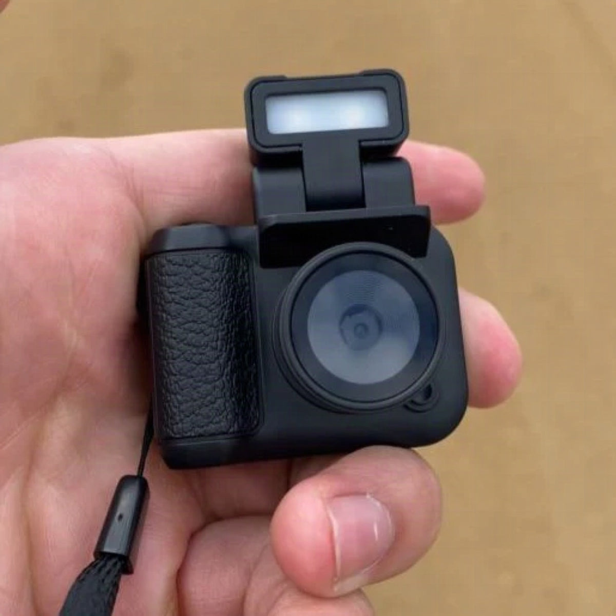 Mini cámara vintage para fotografía nostálgica